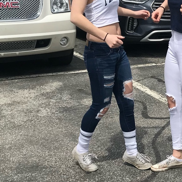 🔆Moving Sale 20% Off 🔆AEO Dark Wash Ripped Jeans - Picture 6 of 7